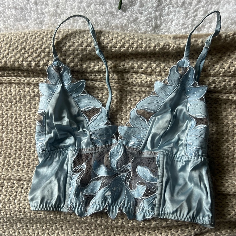 Fleur du mal crop top light blue xs